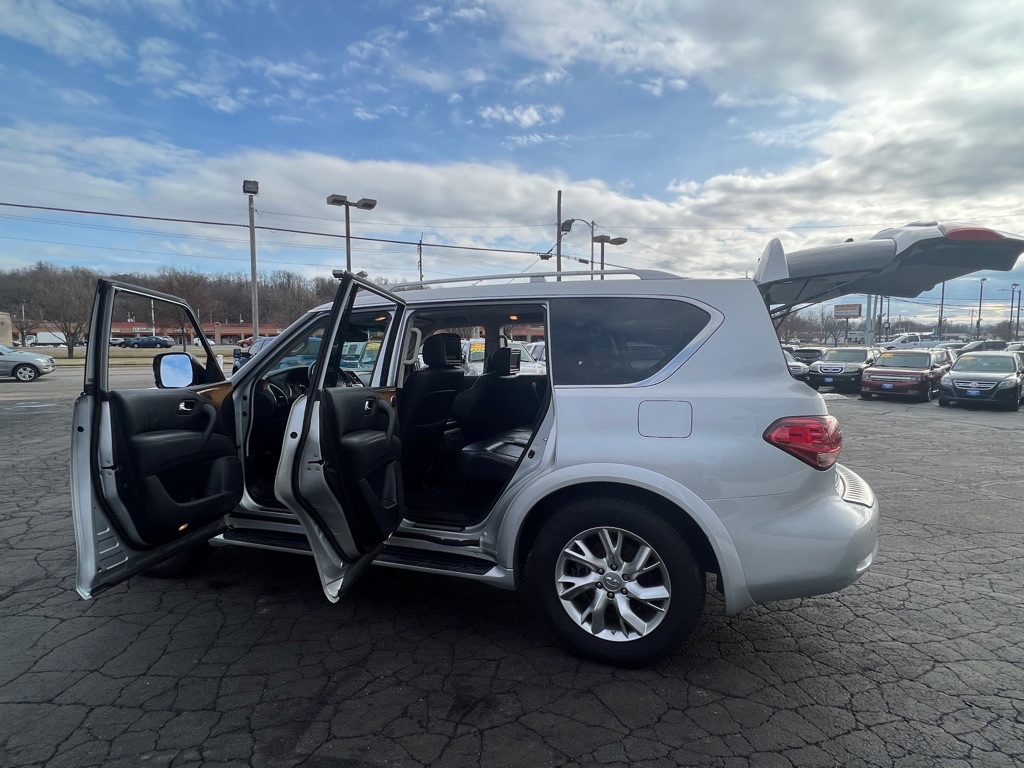 Photo 27 of this INFINITI QX56