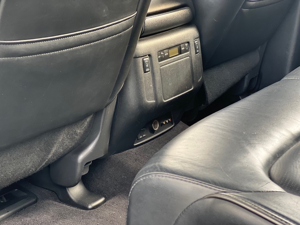 Photo 15 of this INFINITI QX56