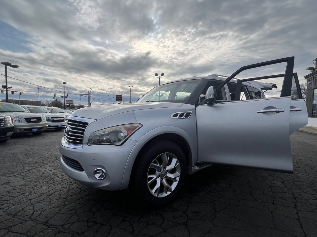 Photo 32 of this INFINITI QX56