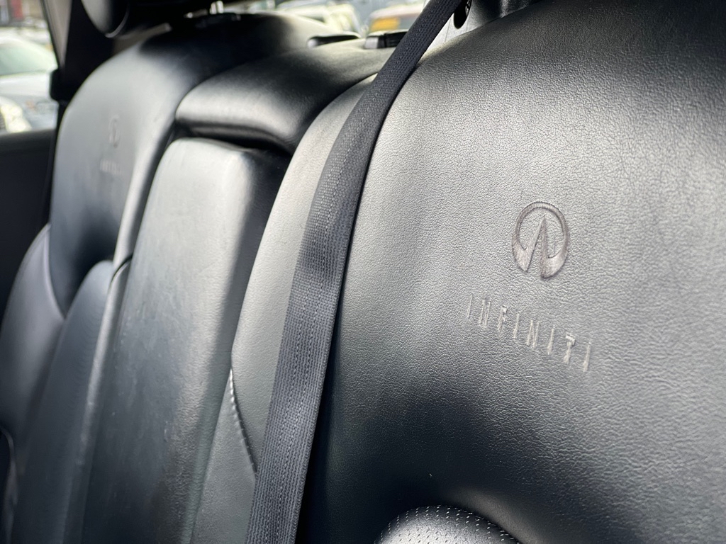 Photo 14 of this INFINITI QX56