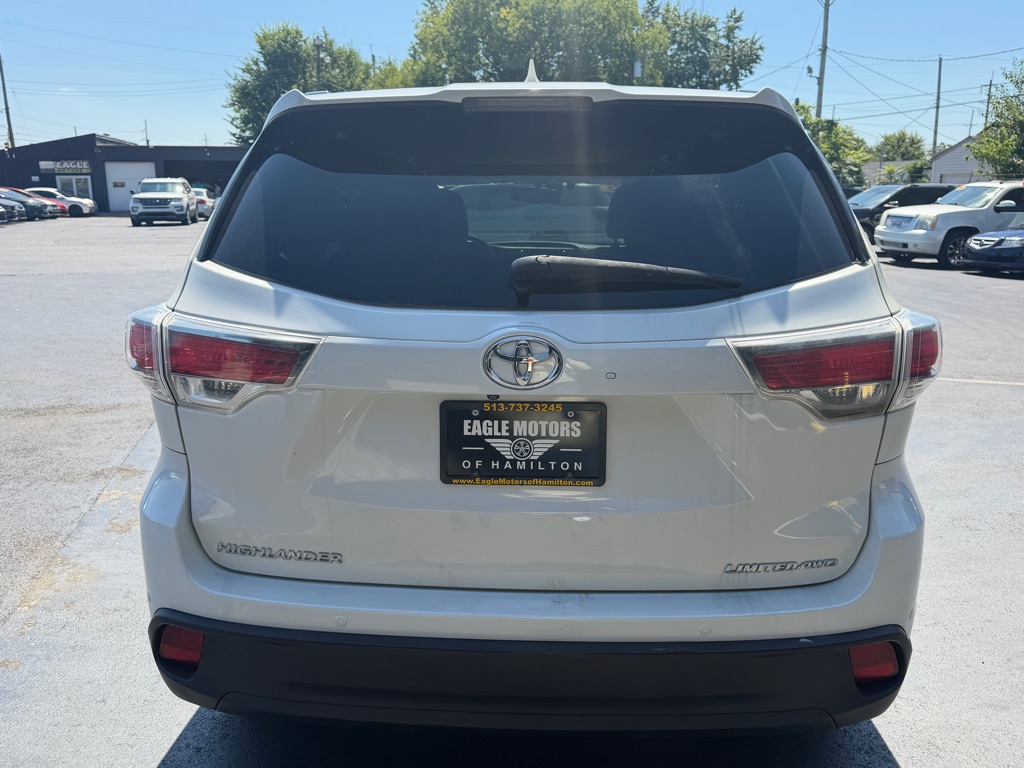 Photo 9 of this TOYOTA HIGHLANDER