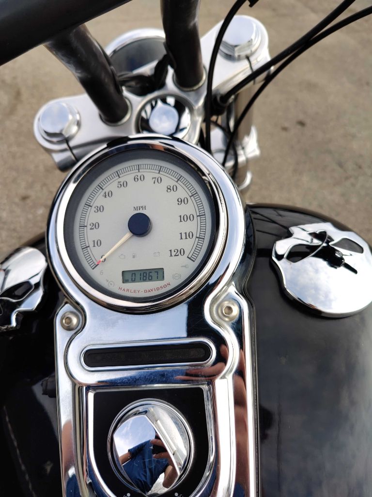 HARLEY - DAVIDSON DYNA GLYDE 2009 HARLEY - DAVIDSON DYNA GLYDE 1HD1GV4149K330207