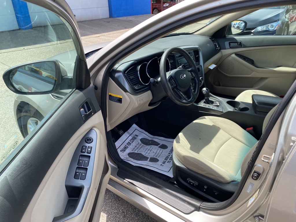 Photo 9 of this KIA OPTIMA
