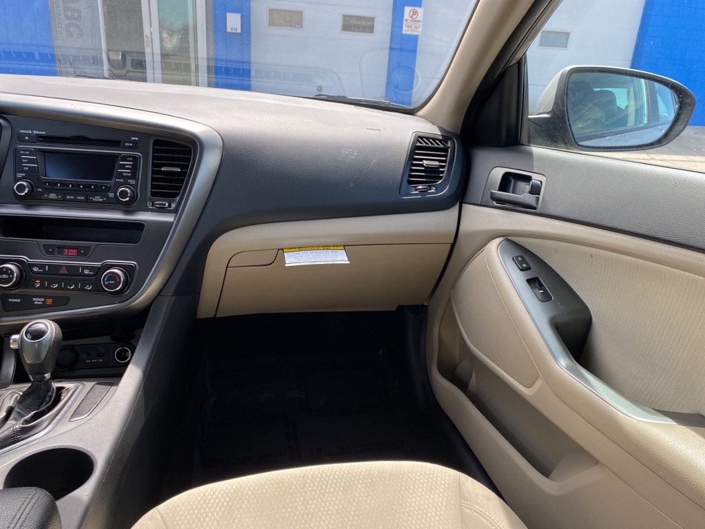 Photo 21 of this KIA OPTIMA