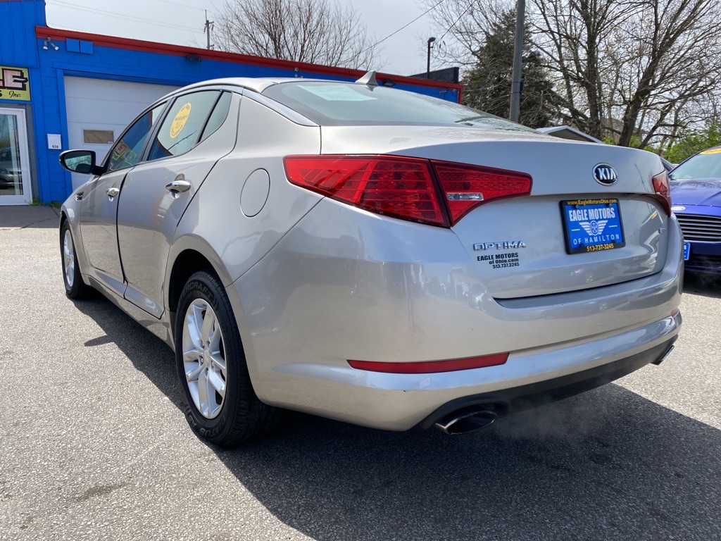 Photo 2 of this KIA OPTIMA