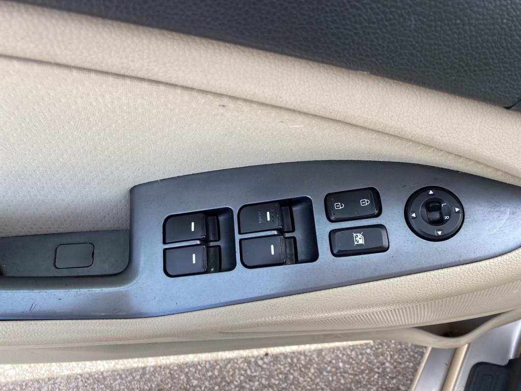 Photo 10 of this KIA OPTIMA