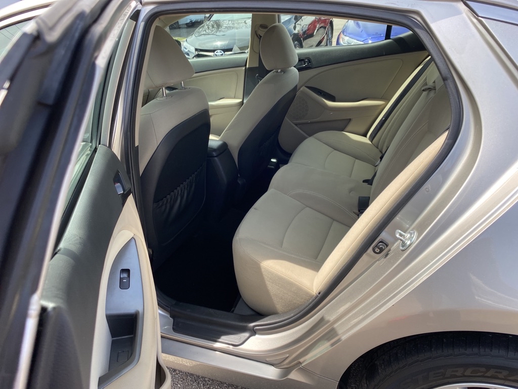 Photo 20 of this KIA OPTIMA