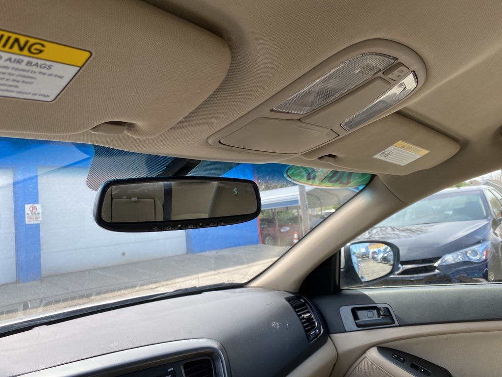 Photo 18 of this KIA OPTIMA