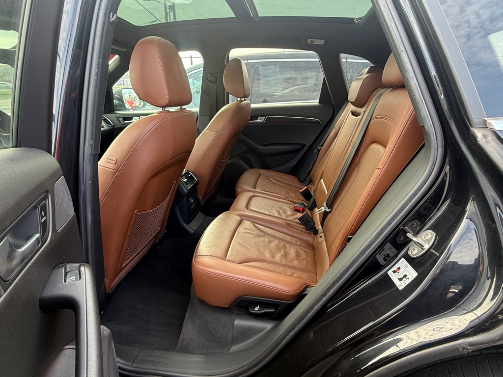 Photo 7 of this AUDI Q5