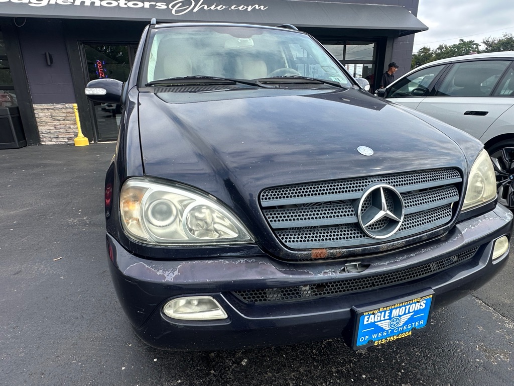 Photo 2 of this MERCEDES-BENZ M-CLASS
