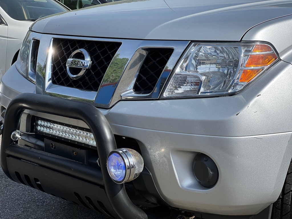 Photo 8 of this NISSAN FRONTIER