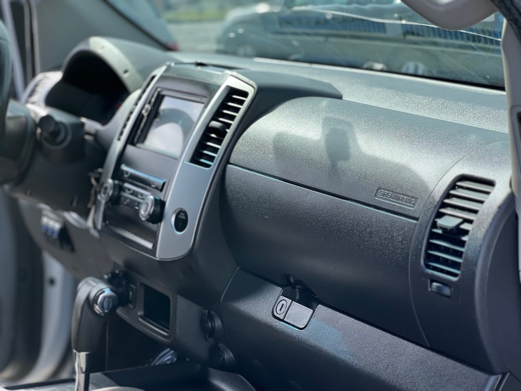 Photo 2 of this NISSAN FRONTIER