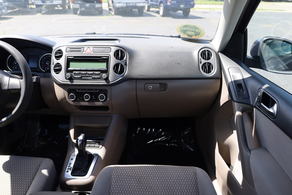 VOLKSWAGEN TIGUAN 2011 VOLKSWAGEN TIGUAN WVGBV7AX9BW537993