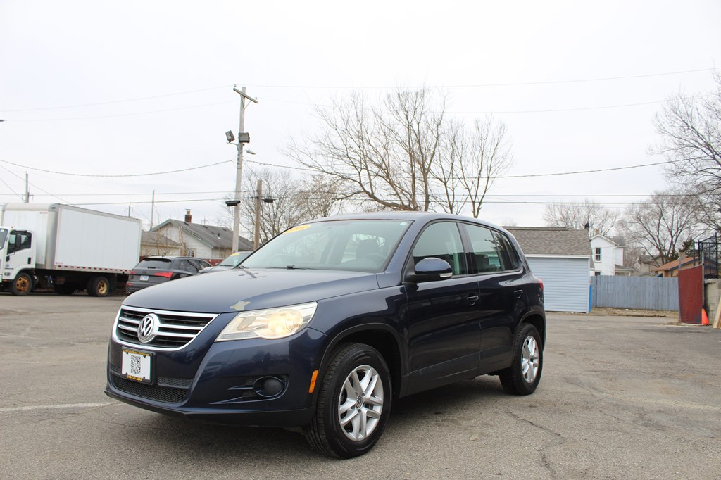 VOLKSWAGEN TIGUAN 2011 VOLKSWAGEN TIGUAN WVGBV7AX9BW537993