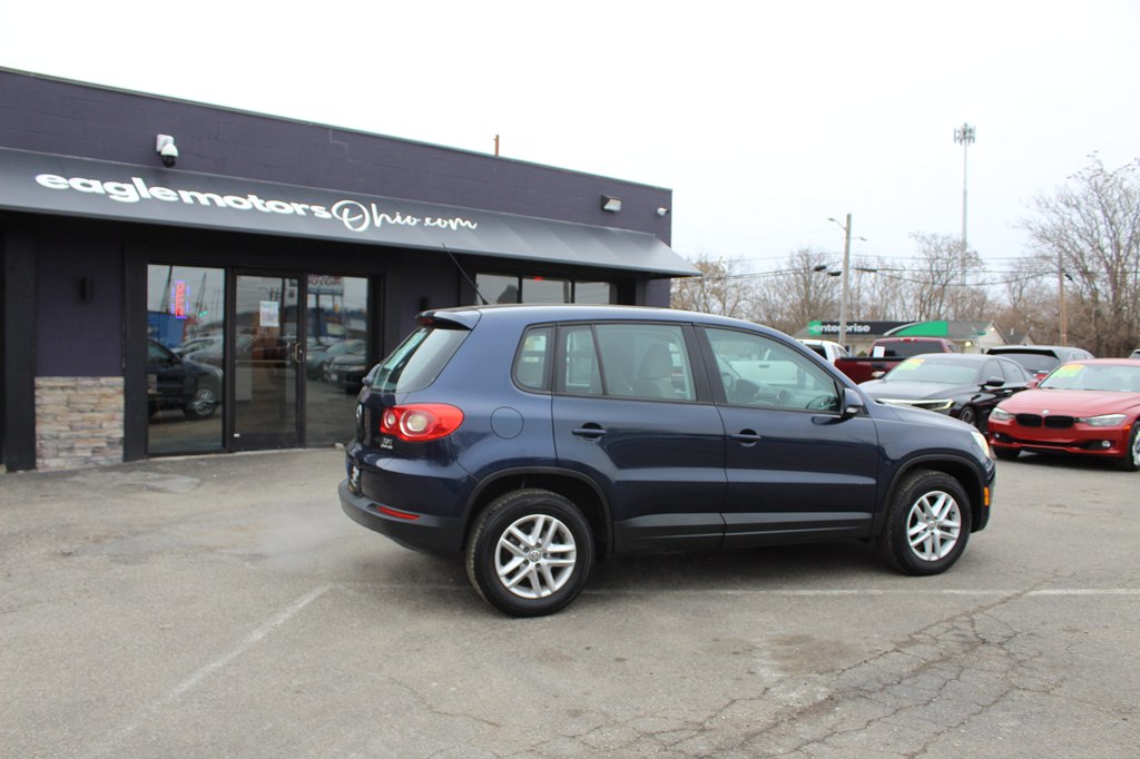 VOLKSWAGEN TIGUAN 2011 VOLKSWAGEN TIGUAN WVGBV7AX9BW537993