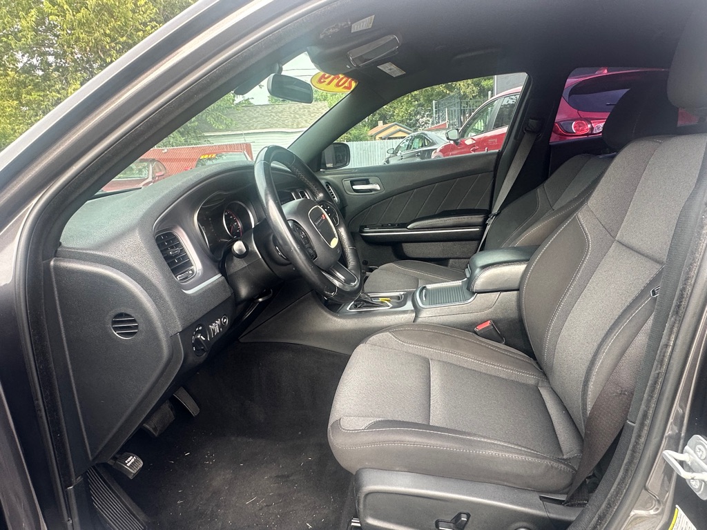 Photo 2 of this DODGE CHARGER