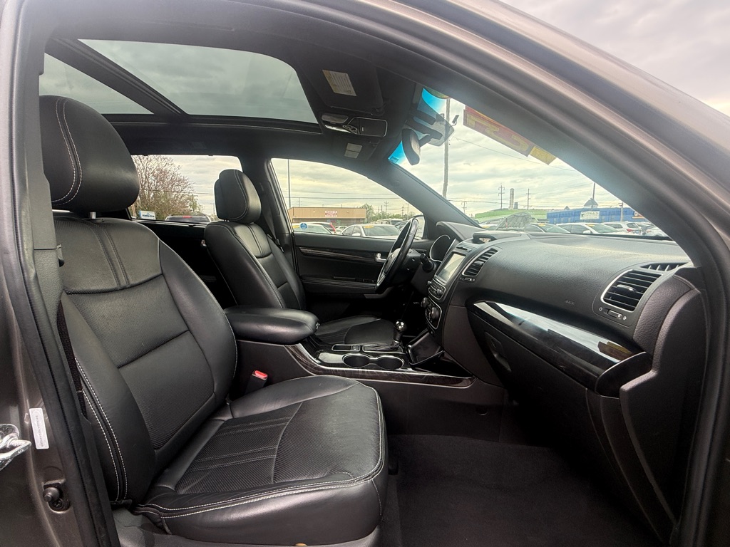 Photo 31 of this KIA SORENTO