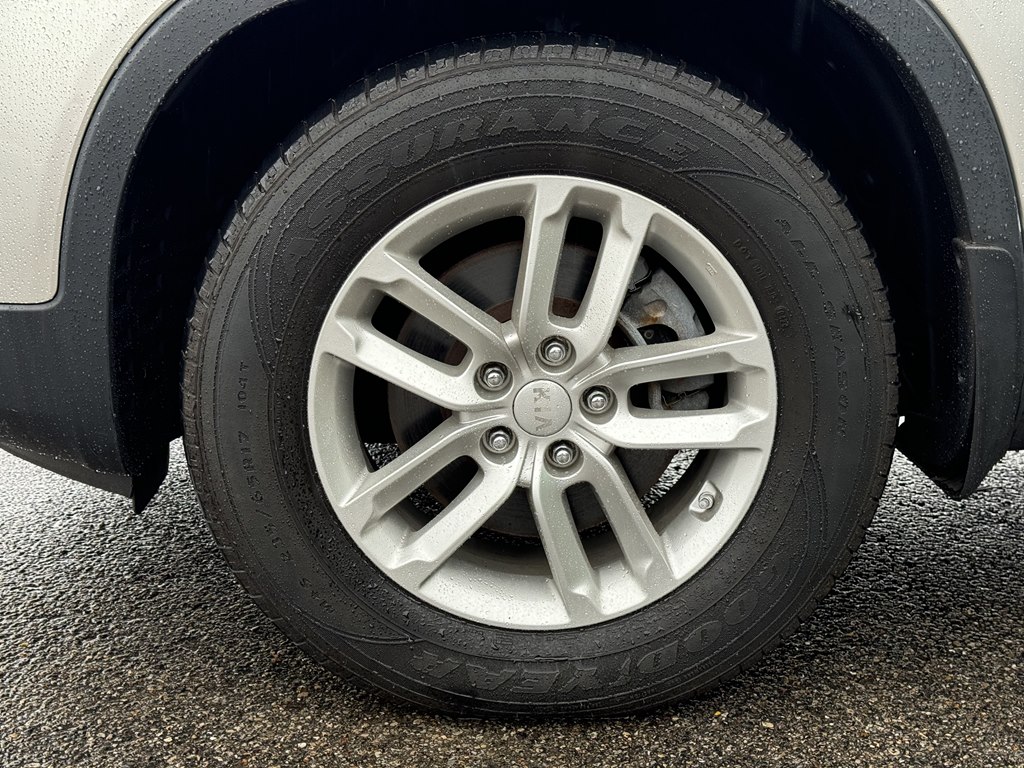 Photo 9 of this KIA SORENTO