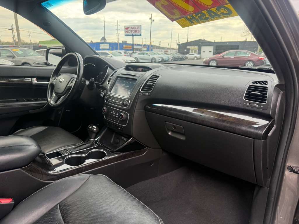 Photo 32 of this KIA SORENTO