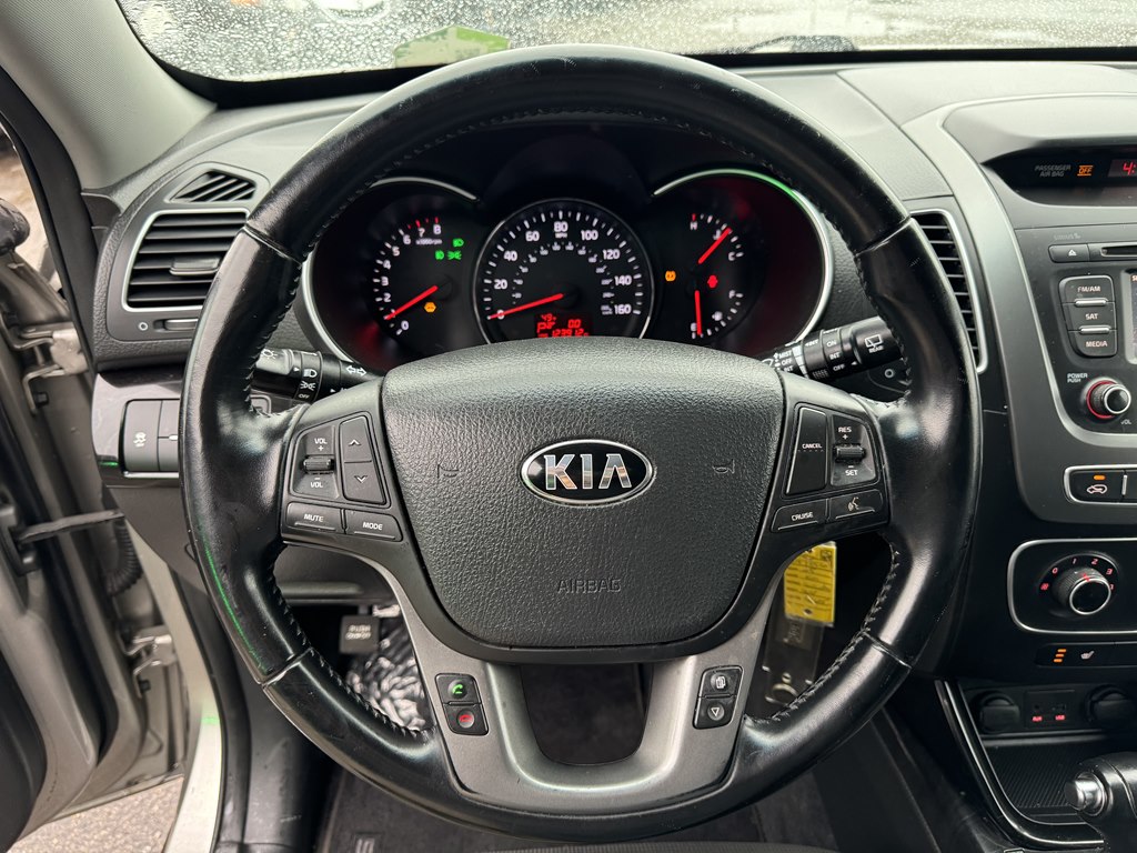 Photo 15 of this KIA SORENTO