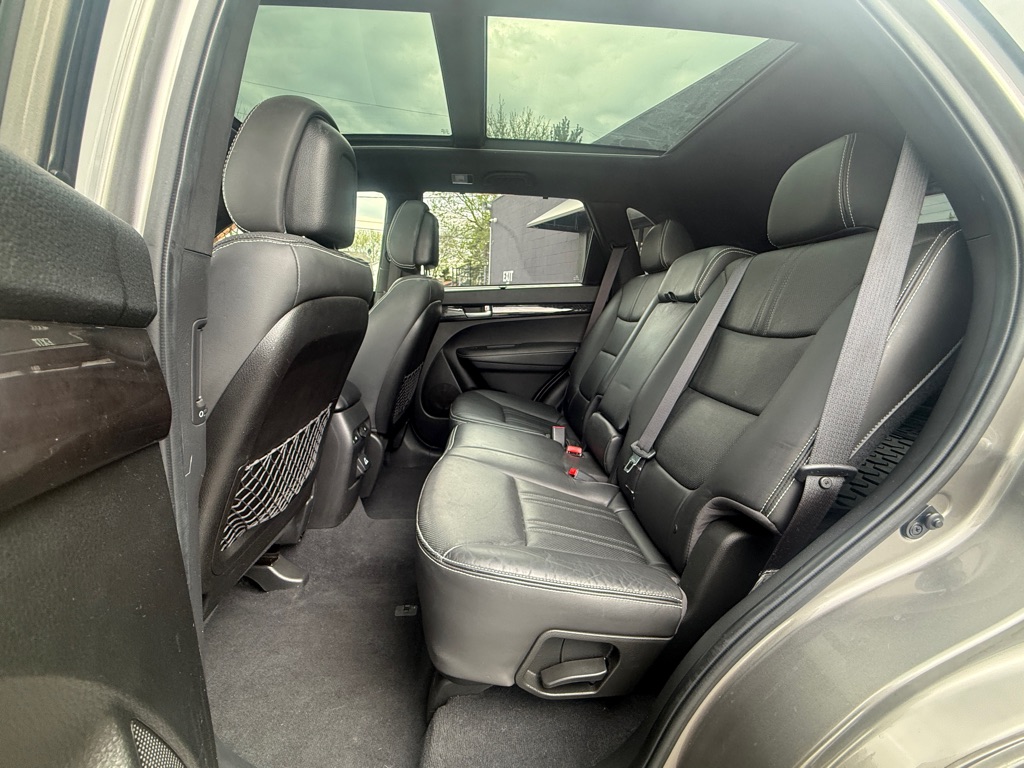 Photo 27 of this KIA SORENTO