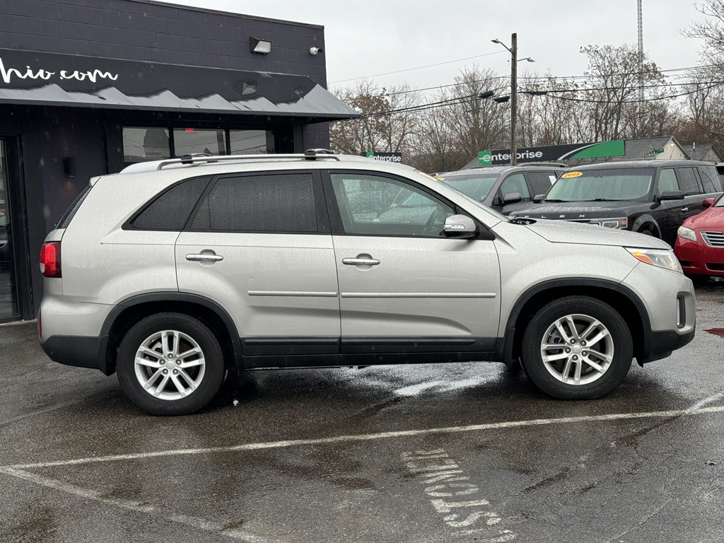 Photo 8 of this KIA SORENTO