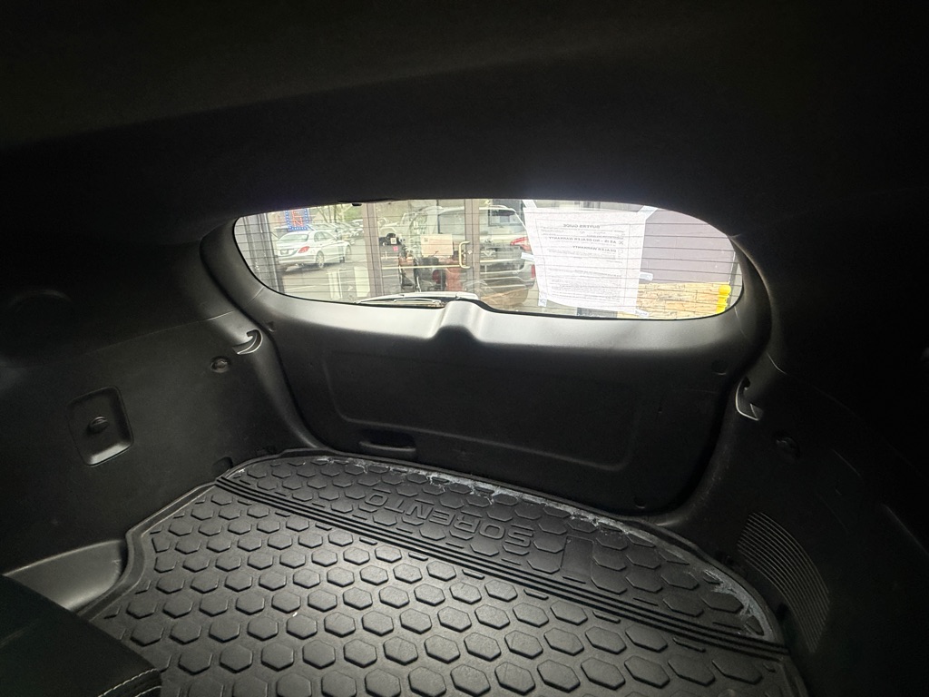 Photo 28 of this KIA SORENTO