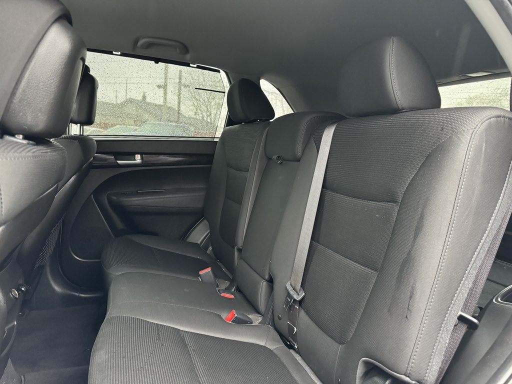 Photo 23 of this KIA SORENTO