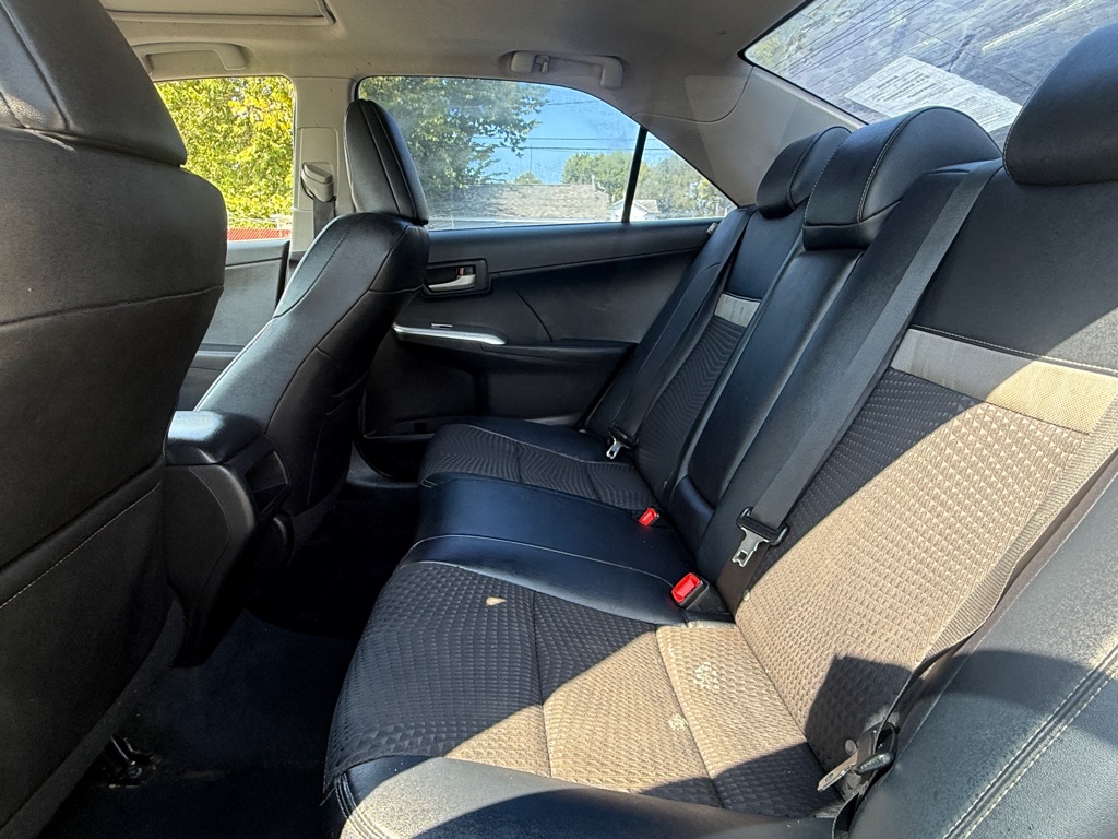 Photo 6 of this TOYOTA CAMRY