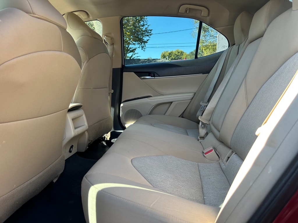 Photo 5 of this TOYOTA CAMRY