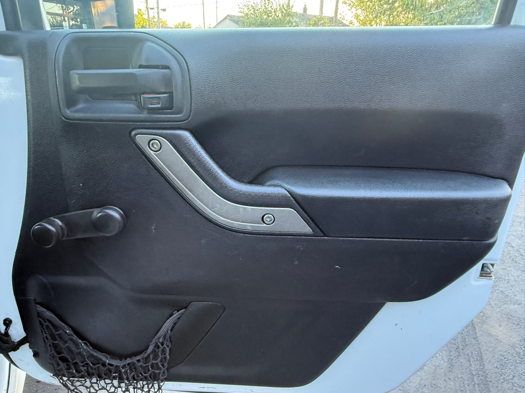 Photo 3 of this JEEP WRANGLER