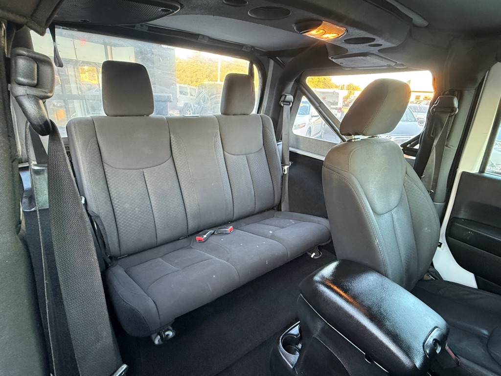 Photo 10 of this JEEP WRANGLER