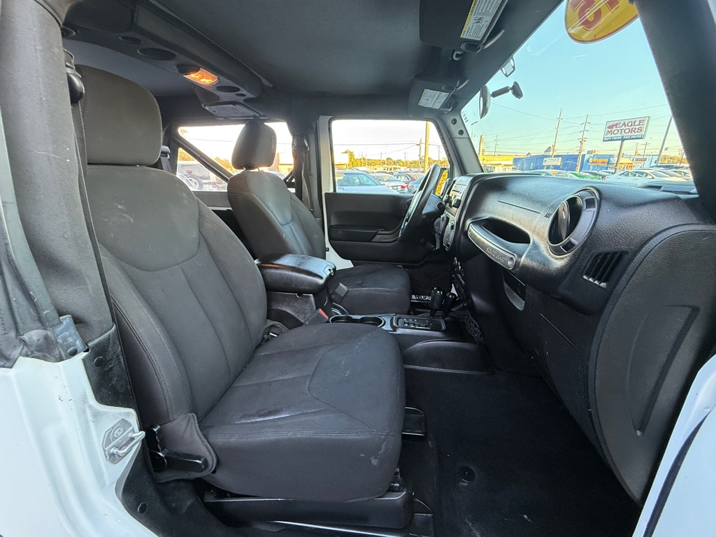 Photo 8 of this JEEP WRANGLER