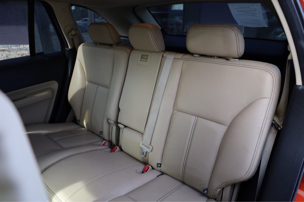 Photo 14 of this FORD EDGE