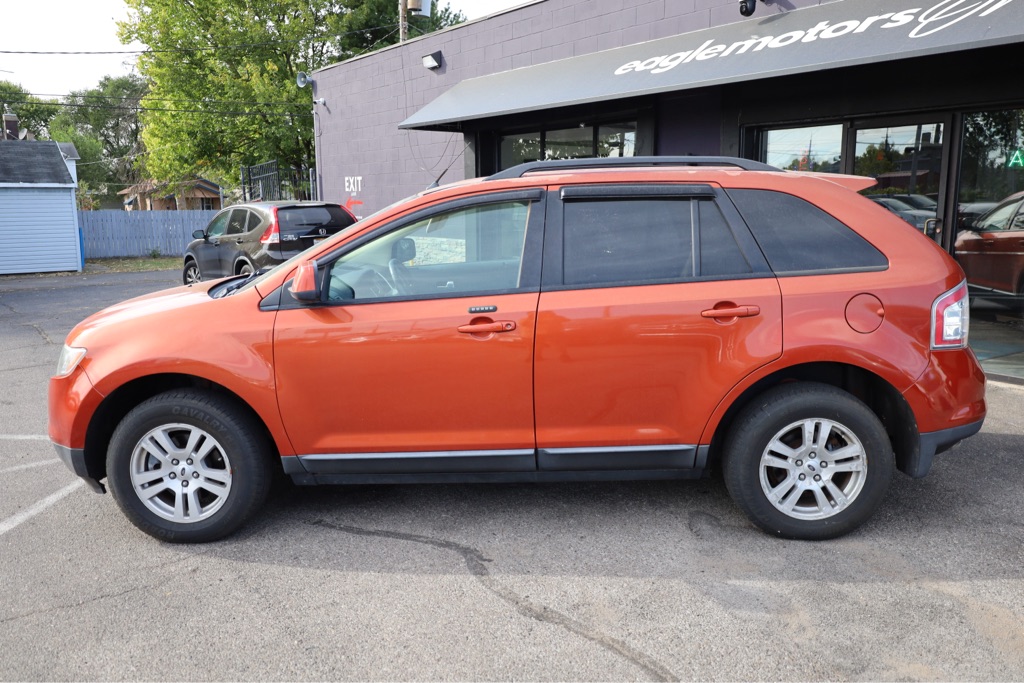 Photo 8 of this FORD EDGE