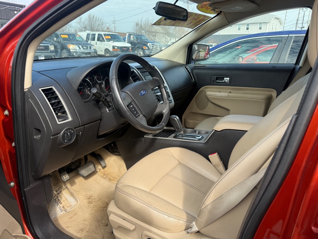 Photo 21 of this FORD EDGE