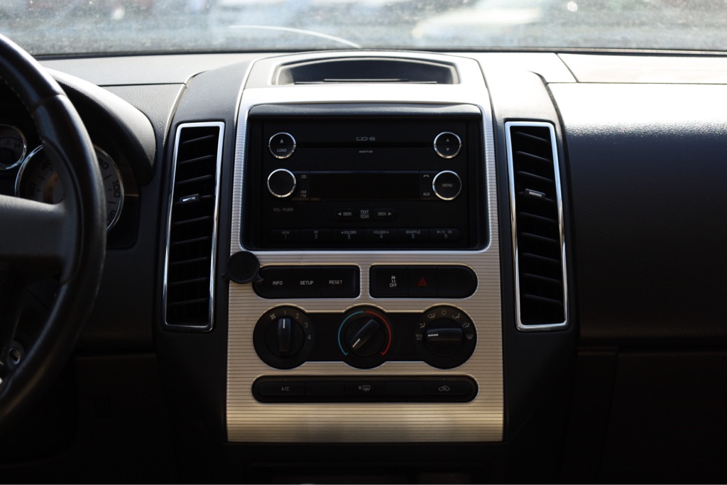 Photo 16 of this FORD EDGE