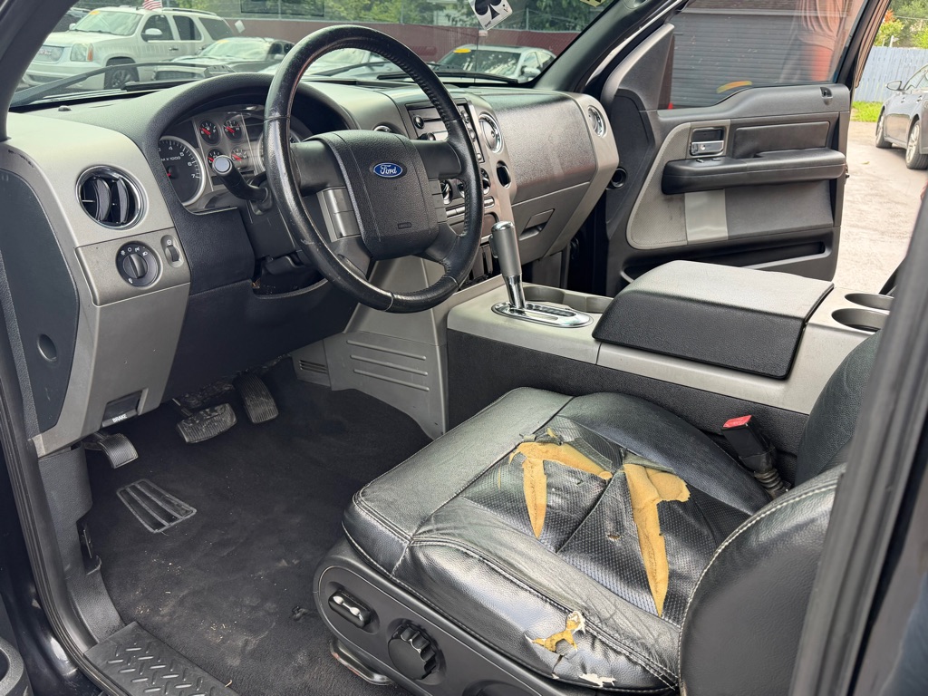 Photo 2 of this FORD F150