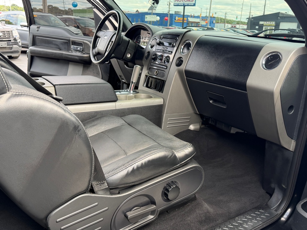 Photo 4 of this FORD F150