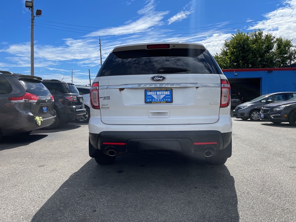 Photo 3 of this FORD EXPLORER