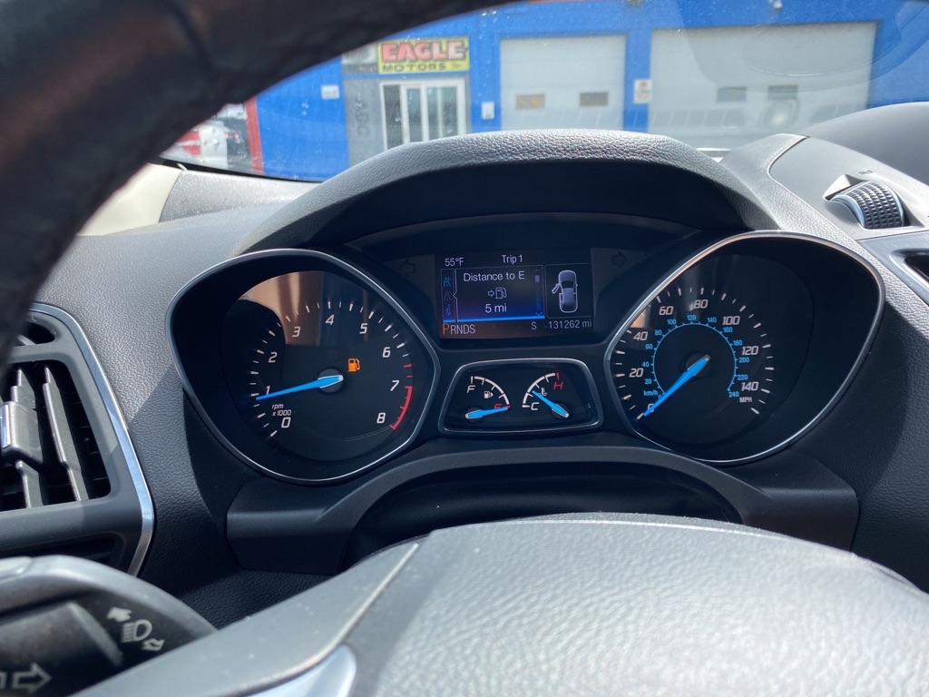 Photo 12 of this FORD ESCAPE