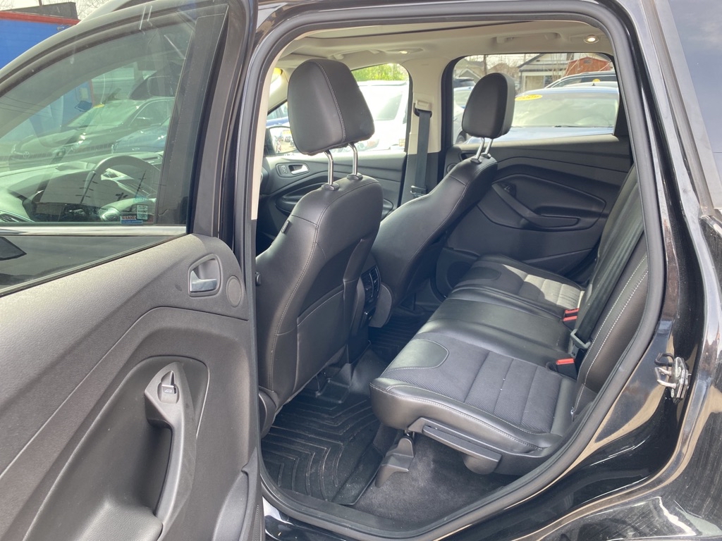 Photo 20 of this FORD ESCAPE