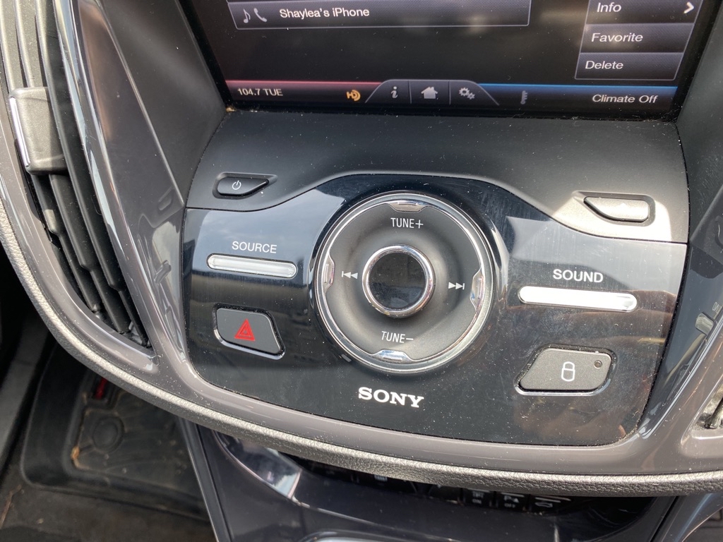 Photo 28 of this FORD ESCAPE