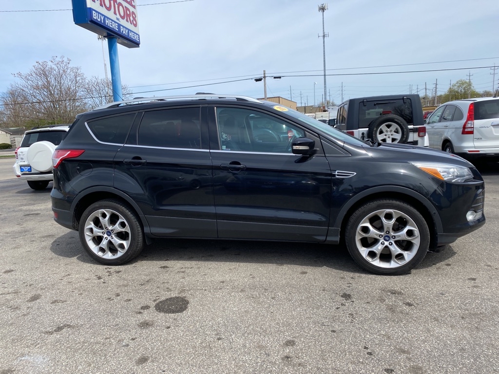 Photo 2 of this FORD ESCAPE