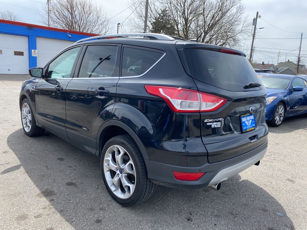 Photo 5 of this FORD ESCAPE