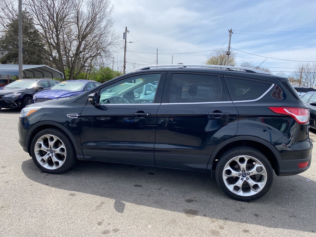 Photo 6 of this FORD ESCAPE