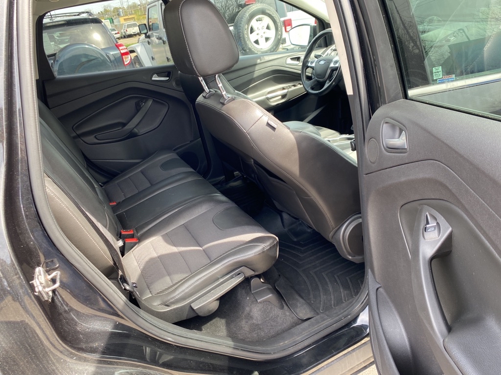 Photo 25 of this FORD ESCAPE