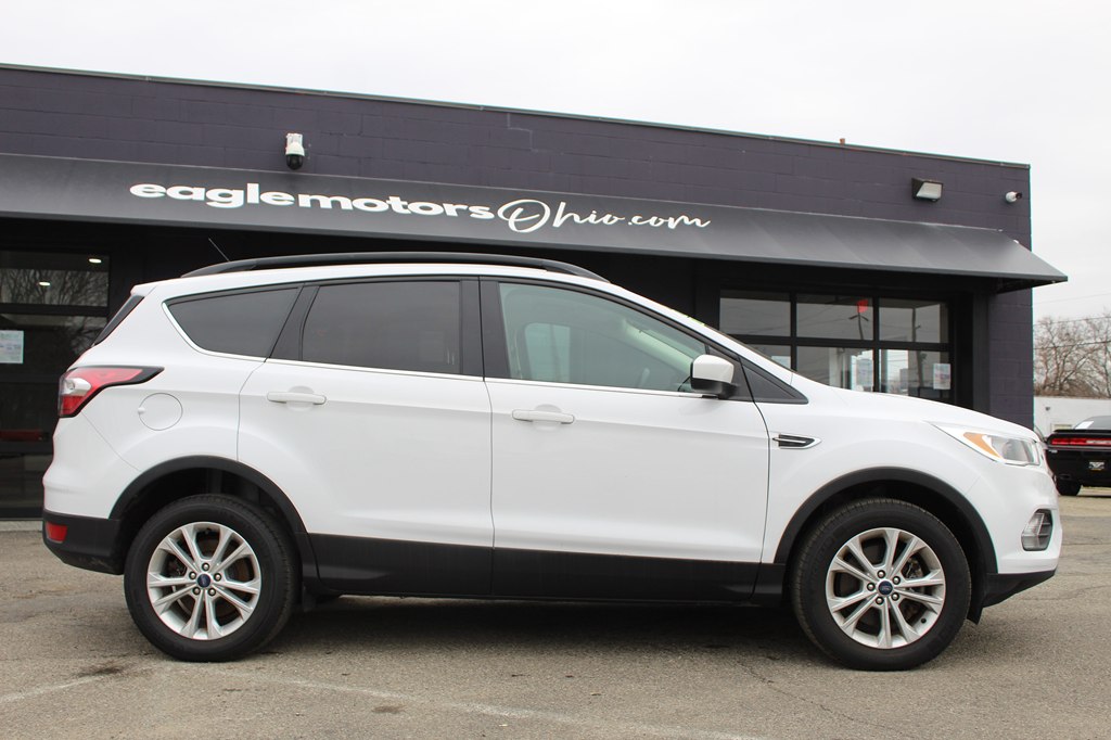 Photo 8 of this FORD ESCAPE