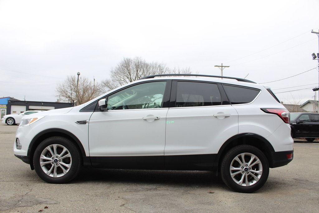 Photo 4 of this FORD ESCAPE