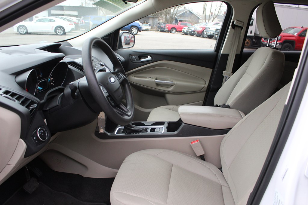 Photo 9 of this FORD ESCAPE